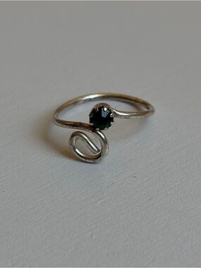 Vintage Emerald Green Swirl 925 Sterling Silver Ring